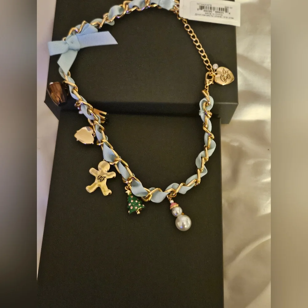 Betsey Johnson Christmas charm necklace - Picture 5 of 5